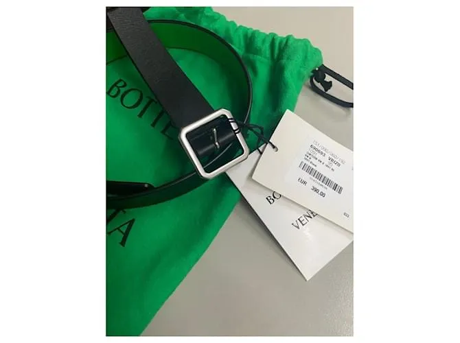 Cinturón reversible de Bottega Veneta en cuero negro y verde Plata 