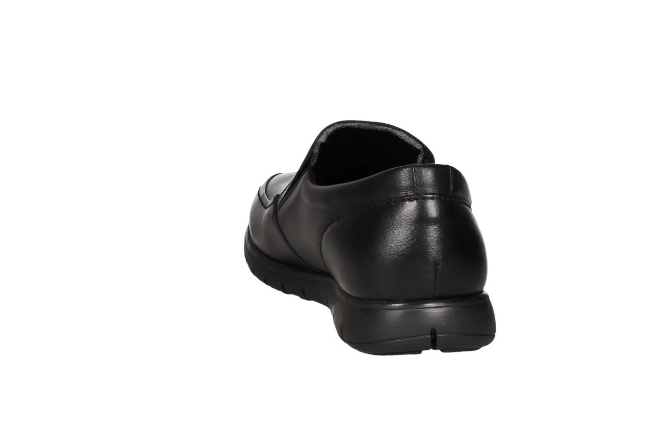 Copete Piel Negro Elasticos Lados Piso Goma