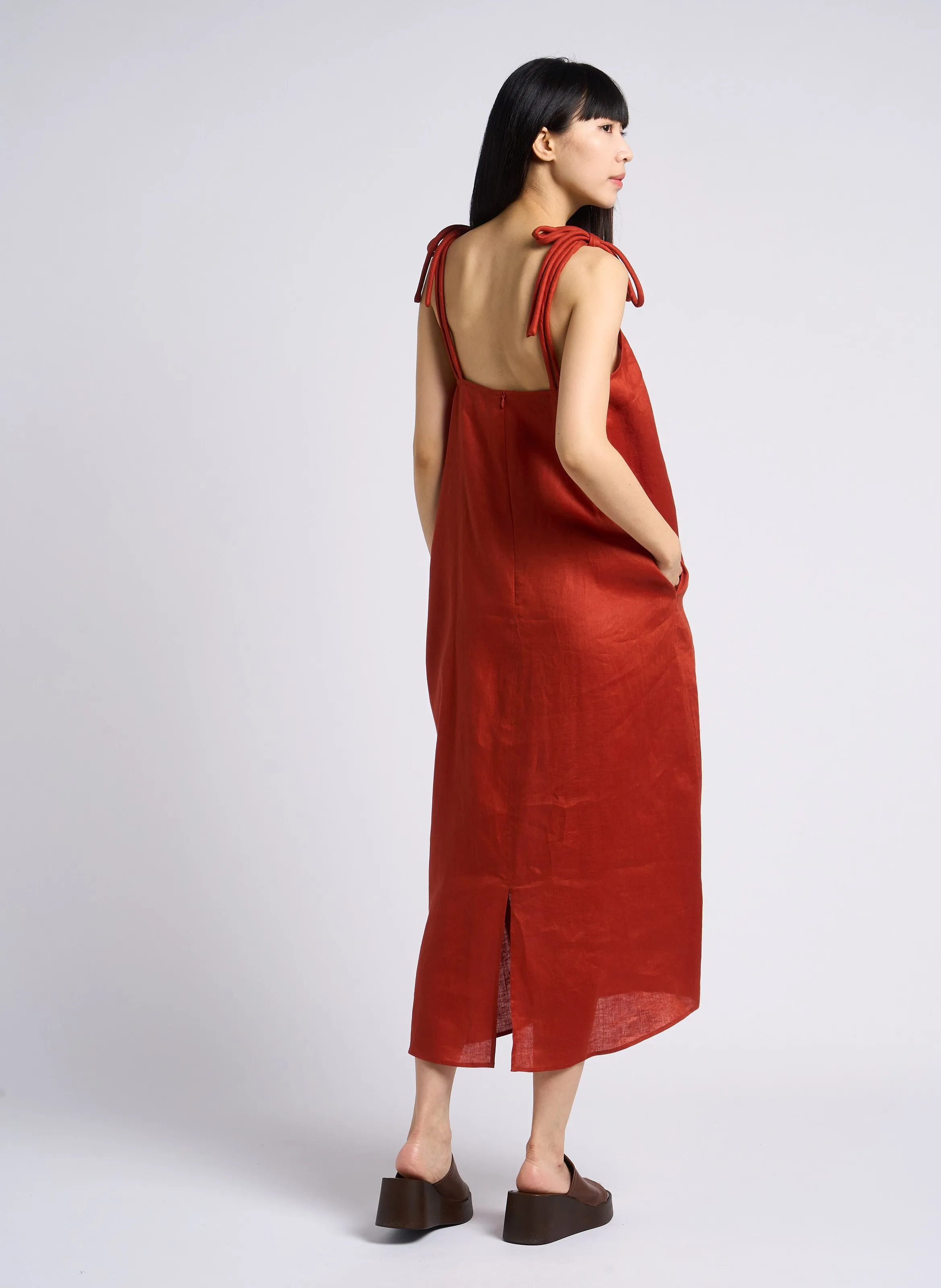 MAX MARA LEISURE SENNA - Vestido midi de lino en rojo