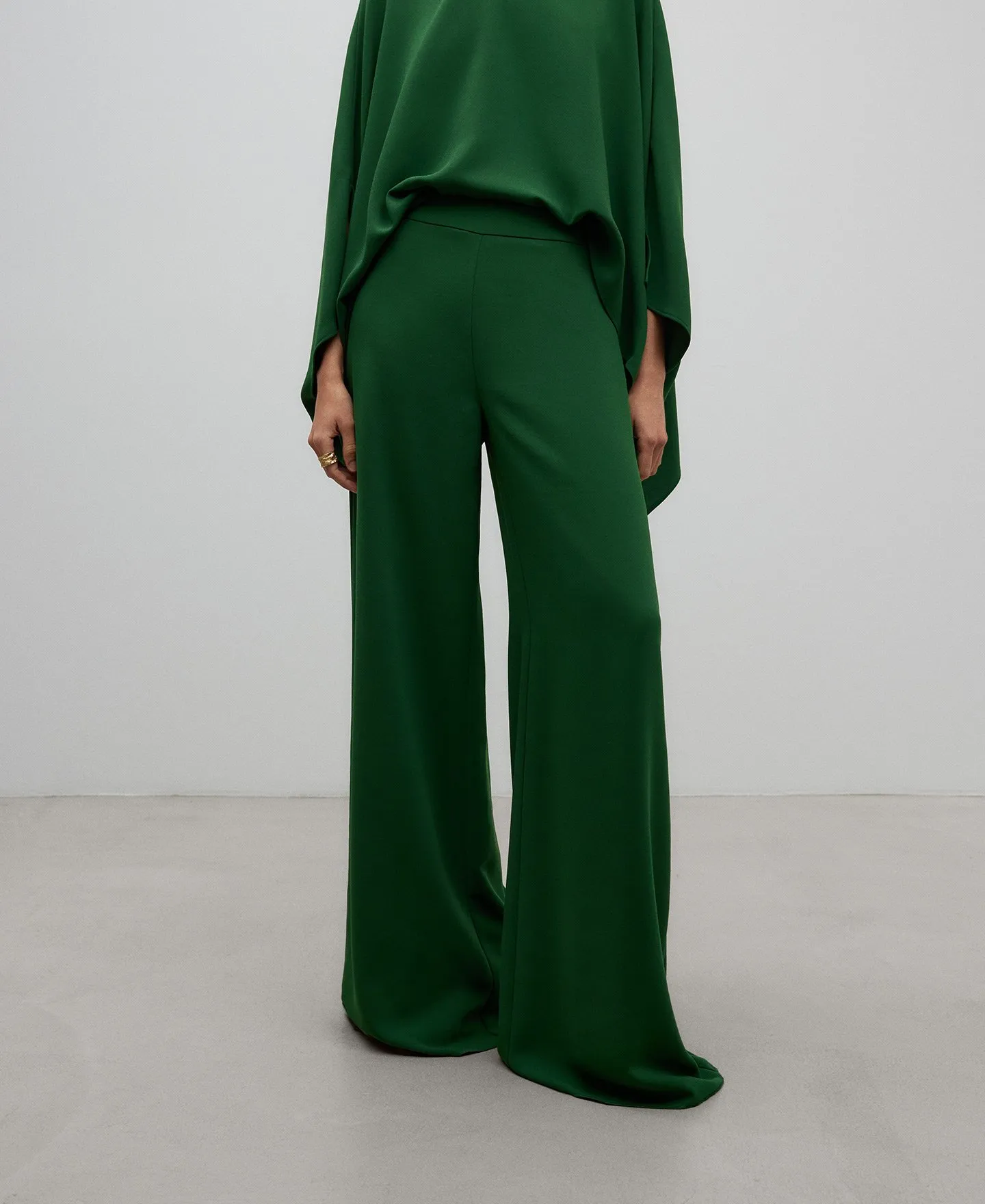 Pantalón pierna ancha verde mujer