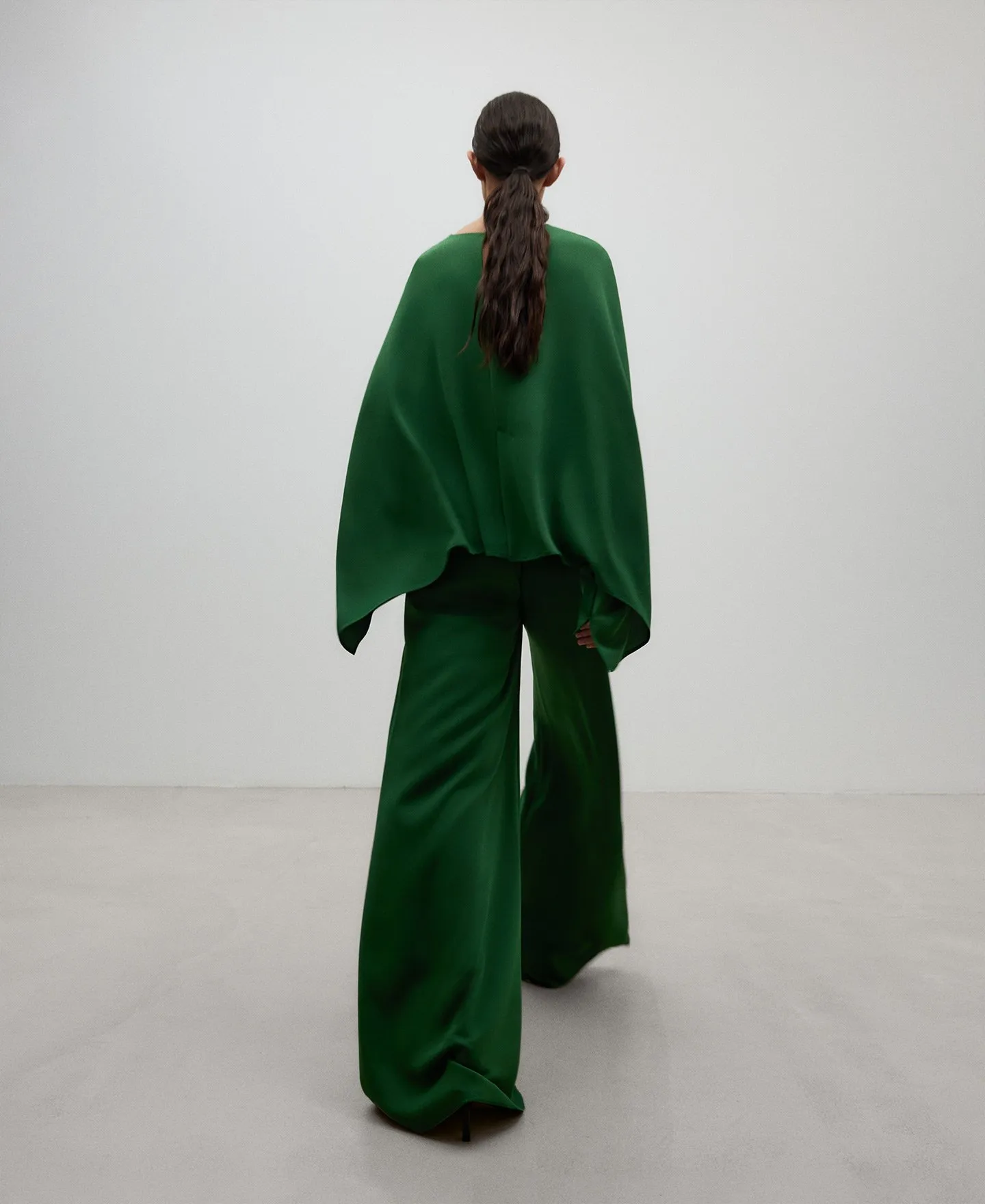 Pantalón pierna ancha verde mujer
