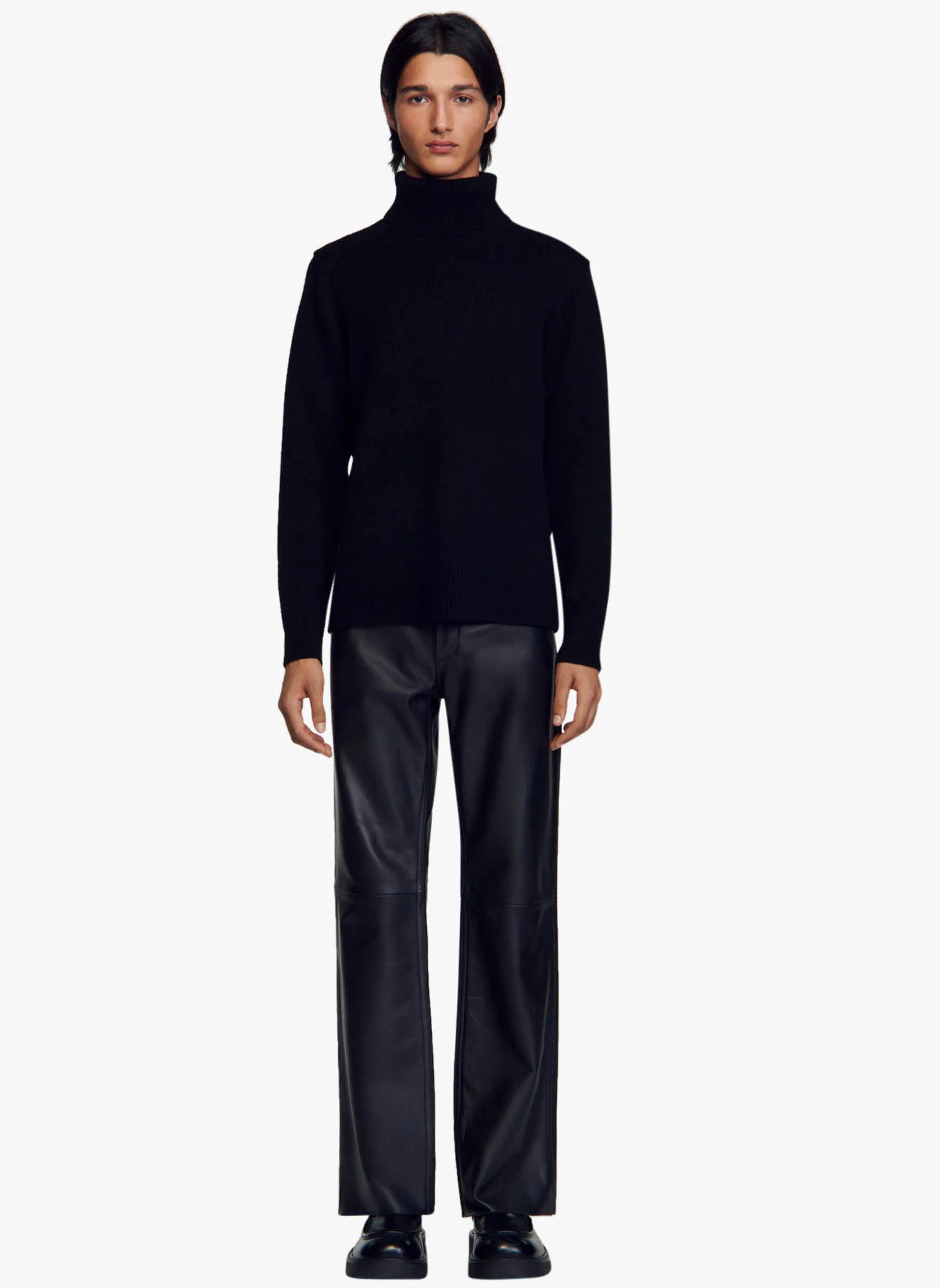 SANDRO Jersey recto de mezcla de lana con cuello vuelto en negro