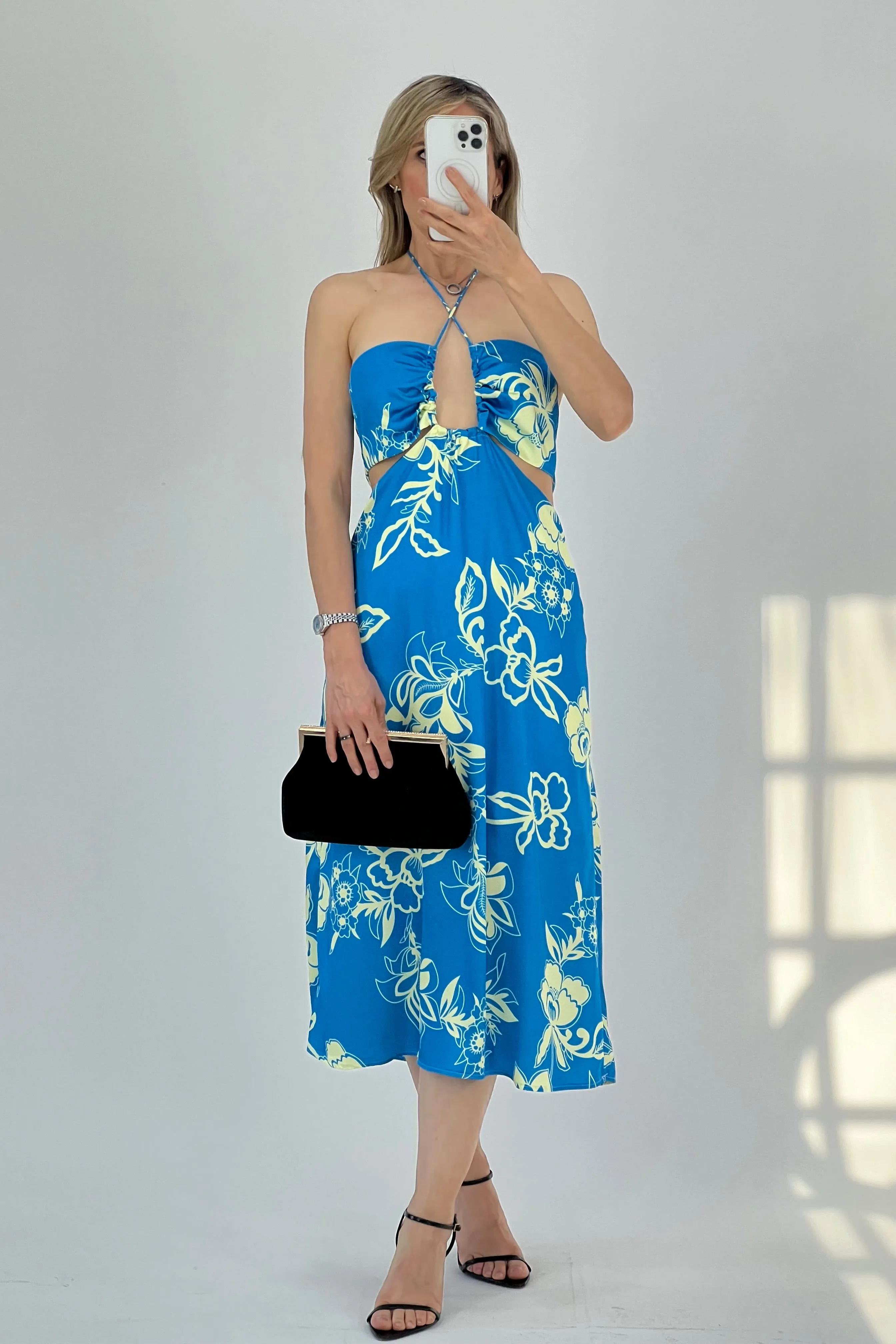 VESTIDO CUT OUT
